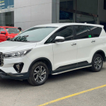 Toyota Inova Venturer 2.0 2022 10
