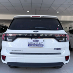 Ford Everest Titanium 4x2 2022 2