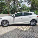 Mazda 3 1.5L Hatchback 2018 5