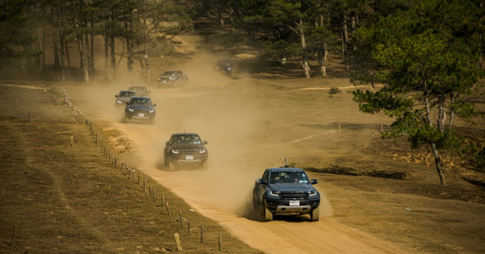 Ford Ranger Raptor mang đến trải nghiệm Off-road đầy ấn tượng tại Việt Nam