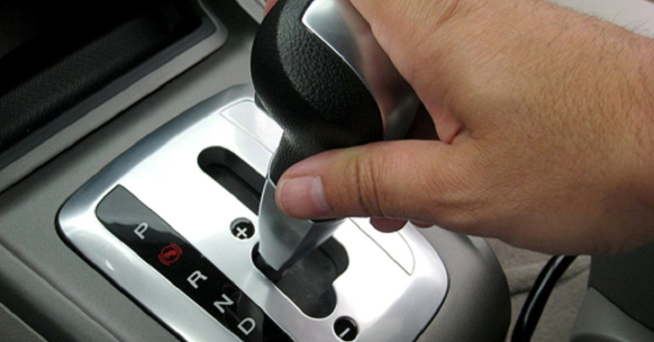 Chuyển từ xe số sàn sang tự động cần lưu ý điều gì?