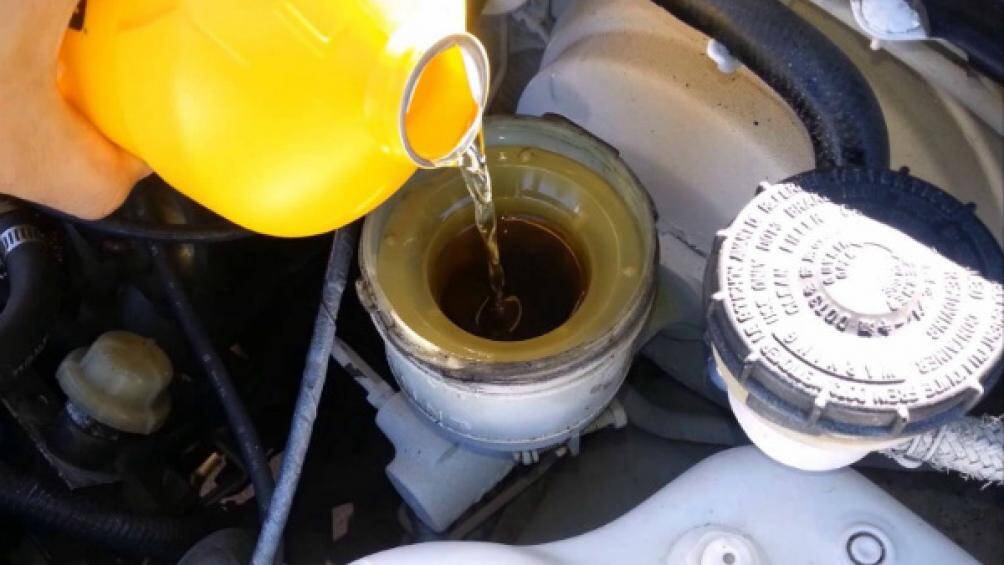 Lười thay dầu phanh ô tô có thể sẽ dẫn đến những hậu quả đáng...