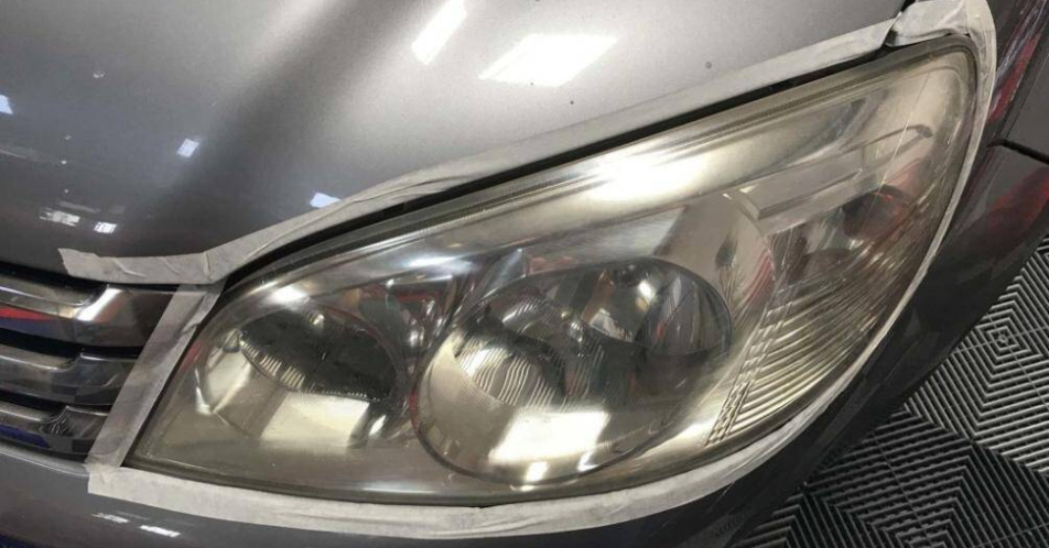 Đèn pha ô tô không hoạt động, nguyên nhân từ đâu?